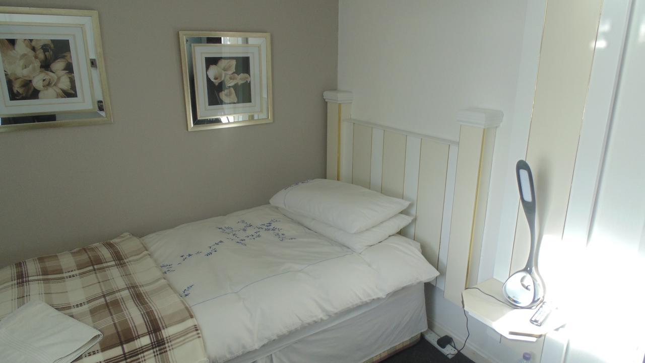 Westmore Bed & Breakfast Alness Ngoại thất bức ảnh